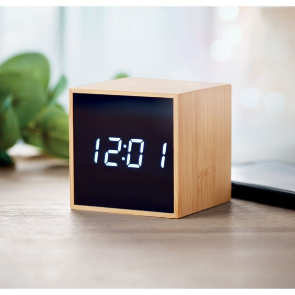 MARA CLOCK - LED Tischuhr Bambus